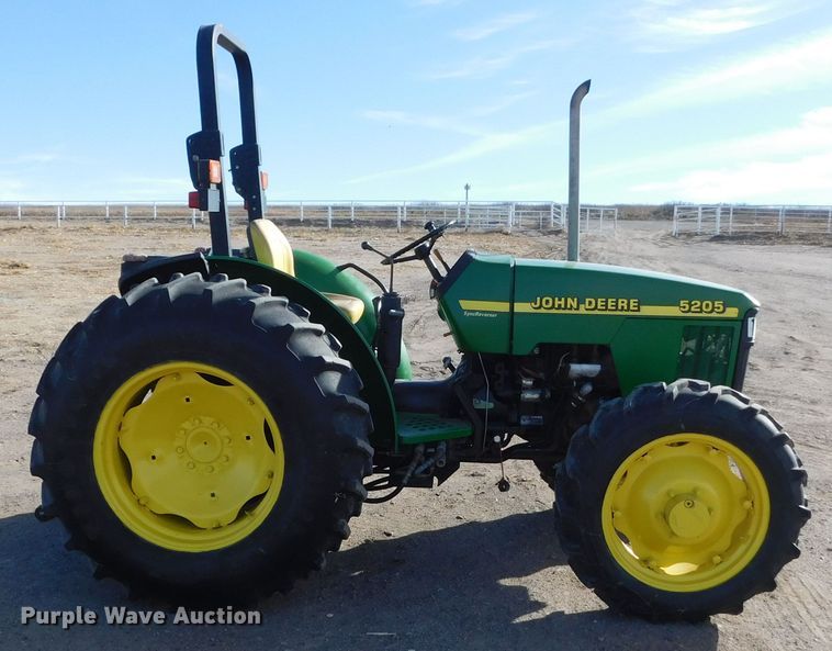 image for item DM2536 2002 John Deere 5205  MFWD tractor
