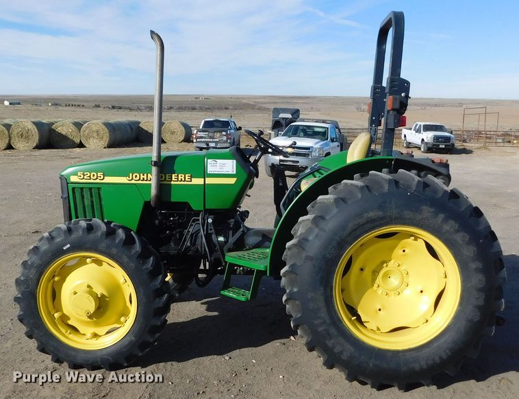 image for item DM2536 2002 John Deere 5205  MFWD tractor