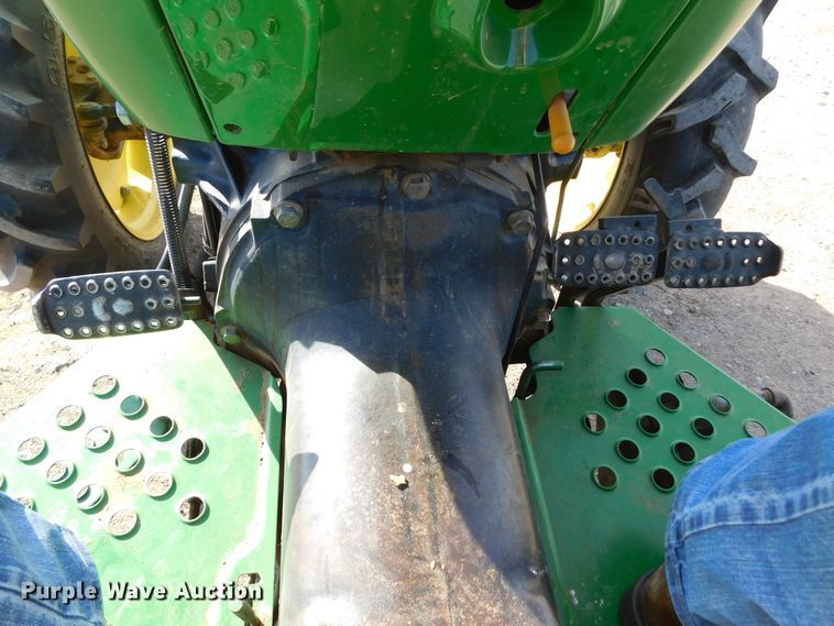 image for item DM2536 2002 John Deere 5205  MFWD tractor