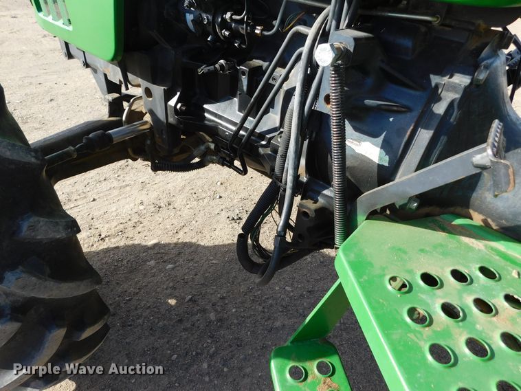 image for item DM2536 2002 John Deere 5205  MFWD tractor