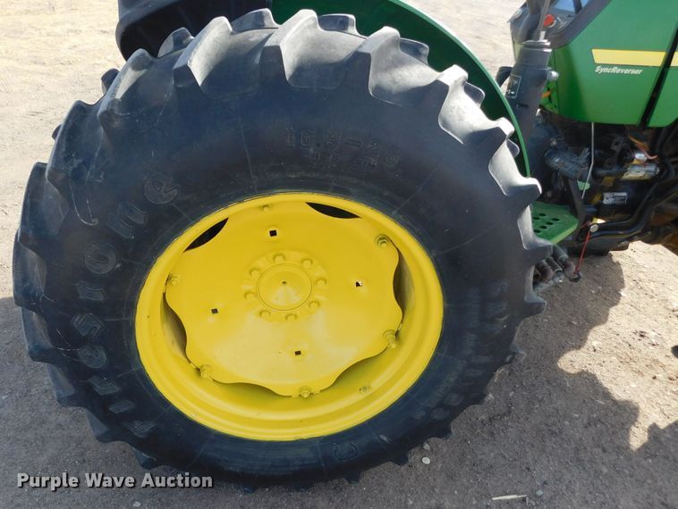 image for item DM2536 2002 John Deere 5205  MFWD tractor