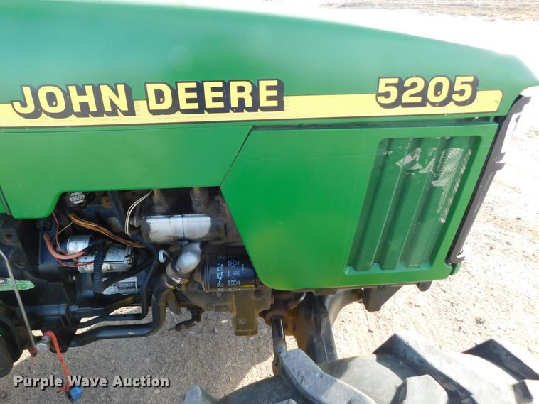 image for item DM2536 2002 John Deere 5205  MFWD tractor