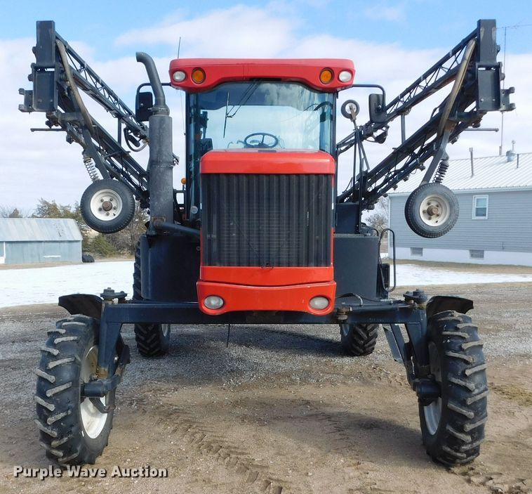 image for item DM2541 2007 Apache AS710  sprayer