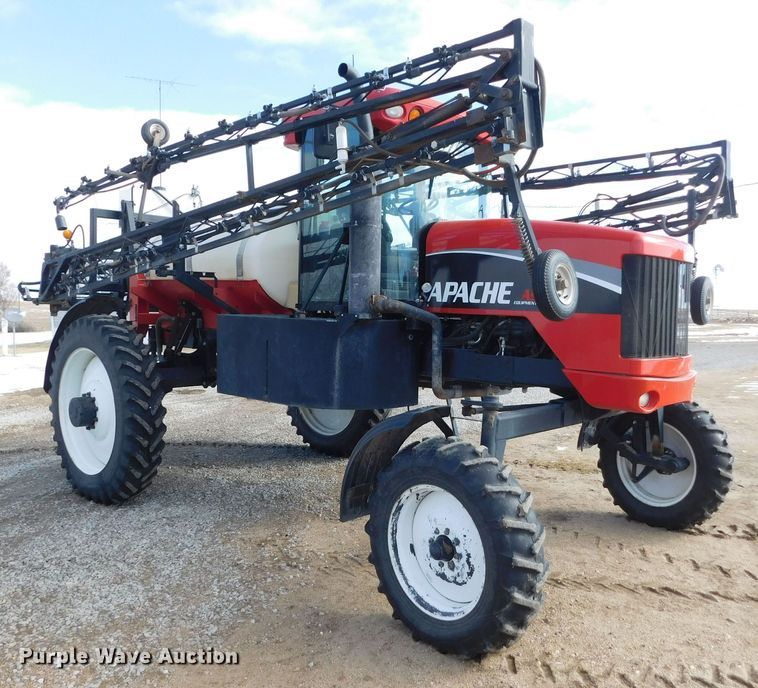image for item DM2541 2007 Apache AS710  sprayer