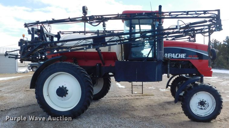 image for item DM2541 2007 Apache AS710  sprayer