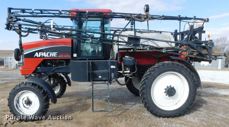 image for item DM2541 2007 Apache AS710  sprayer
