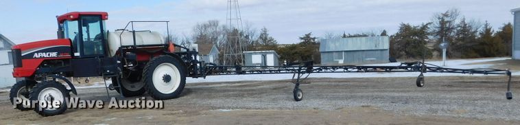 image for item DM2541 2007 Apache AS710  sprayer