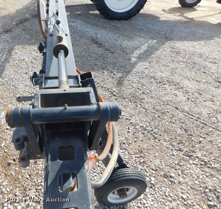 image for item DM2541 2007 Apache AS710  sprayer