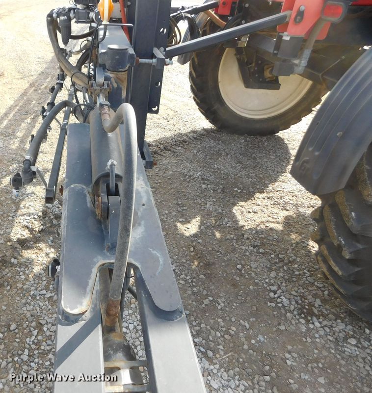 image for item DM2541 2007 Apache AS710  sprayer