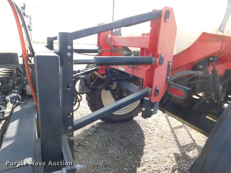 image for item DM2541 2007 Apache AS710  sprayer