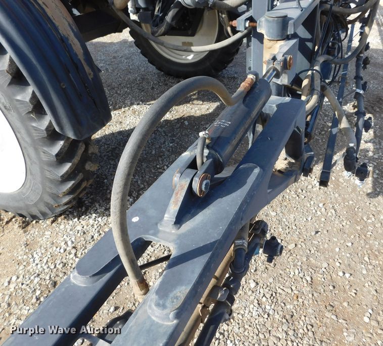 image for item DM2541 2007 Apache AS710  sprayer