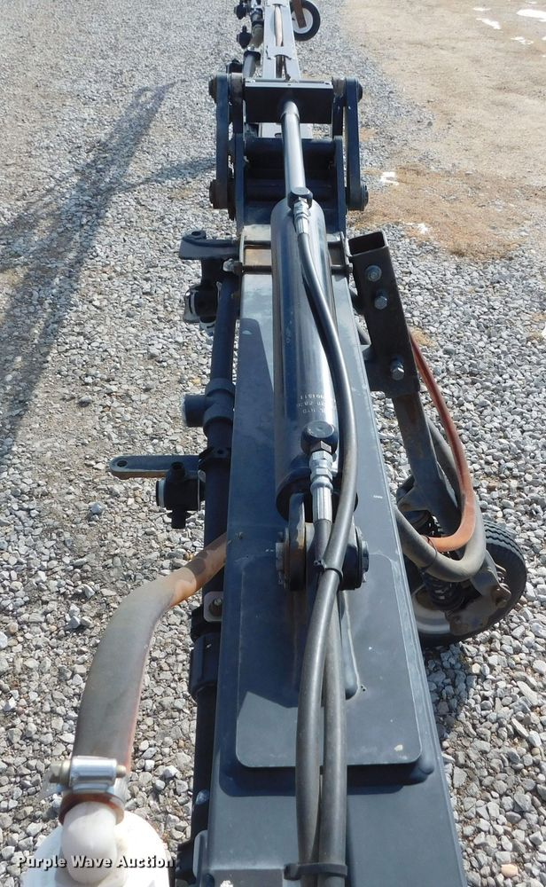 image for item DM2541 2007 Apache AS710  sprayer