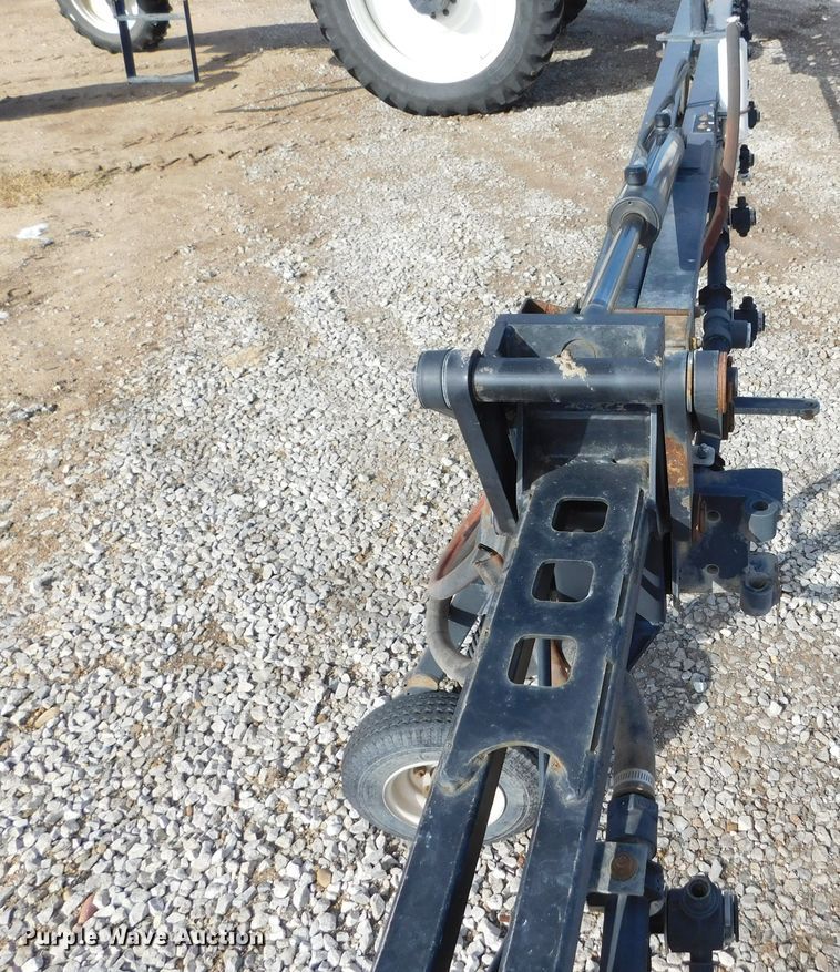 image for item DM2541 2007 Apache AS710  sprayer