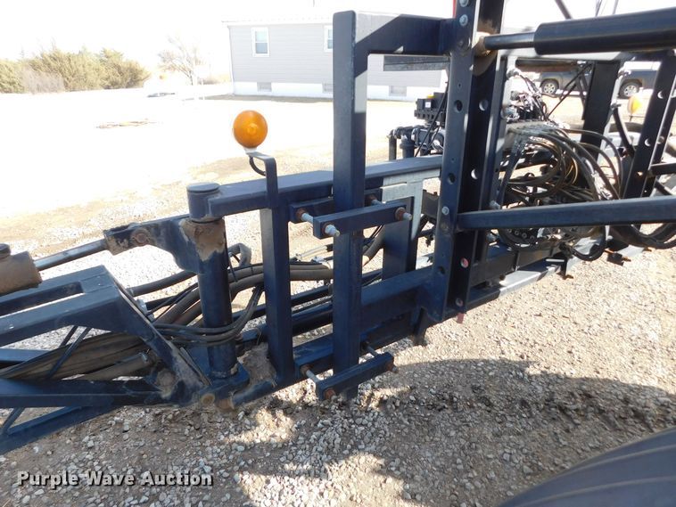 image for item DM2541 2007 Apache AS710  sprayer