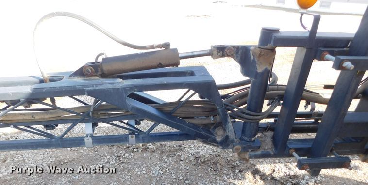 image for item DM2541 2007 Apache AS710  sprayer