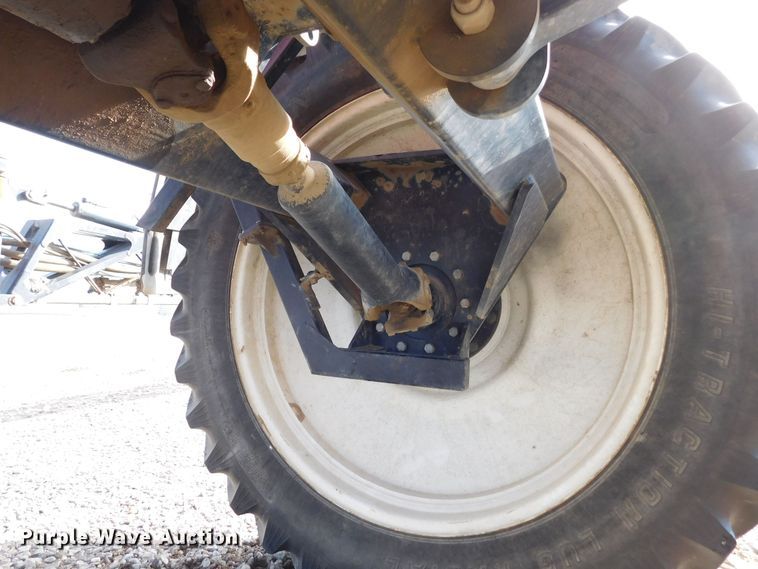 image for item DM2541 2007 Apache AS710  sprayer