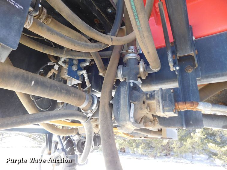 image for item DM2541 2007 Apache AS710  sprayer