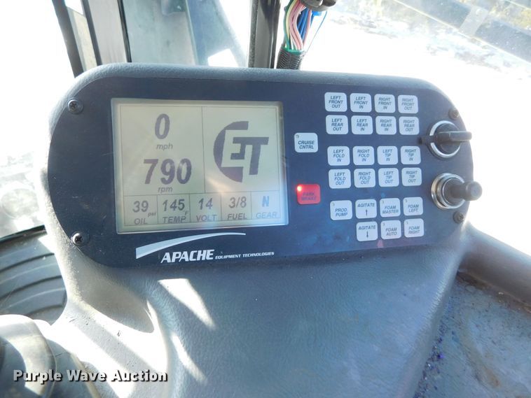 image for item DM2541 2007 Apache AS710  sprayer