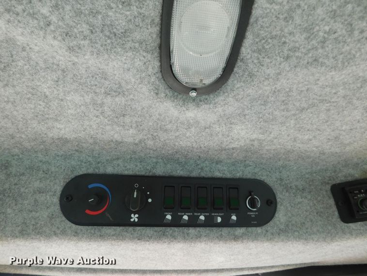 image for item DM2541 2007 Apache AS710  sprayer