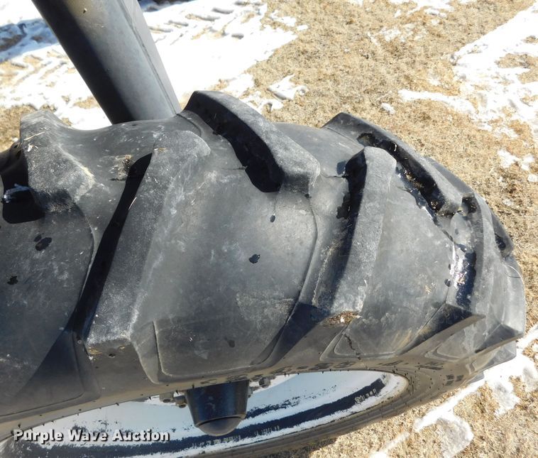 image for item DM2541 2007 Apache AS710  sprayer