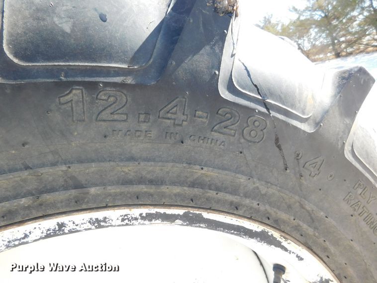 image for item DM2541 2007 Apache AS710  sprayer