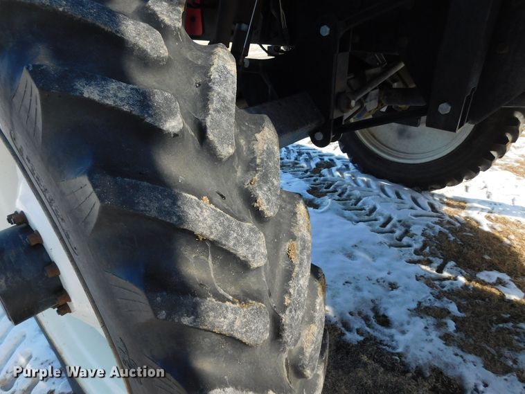 image for item DM2541 2007 Apache AS710  sprayer