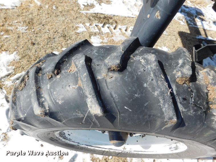 image for item DM2541 2007 Apache AS710  sprayer