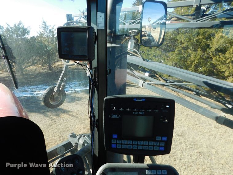 image for item DM2541 2007 Apache AS710  sprayer