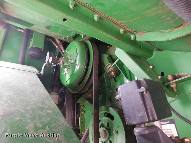 image for item DM2542 1999 John Deere 9610  combine