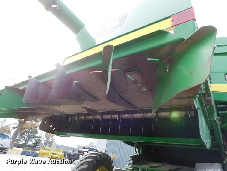 image for item DM2542 1999 John Deere 9610  combine