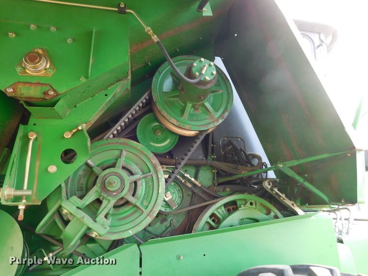 image for item DM2542 1999 John Deere 9610  combine