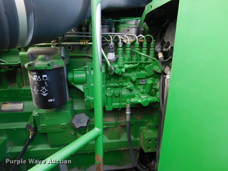 image for item DM2542 1999 John Deere 9610  combine