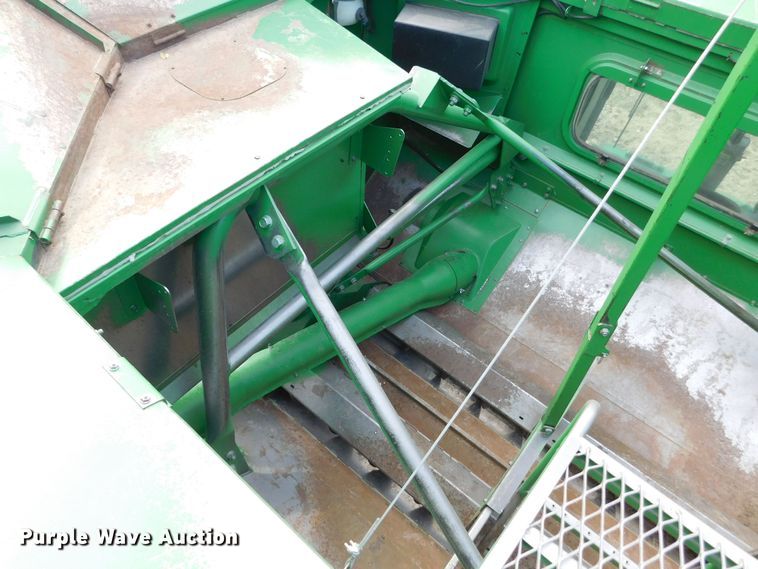 image for item DM2542 1999 John Deere 9610  combine