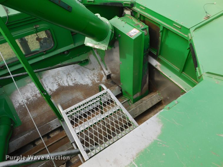 image for item DM2542 1999 John Deere 9610  combine