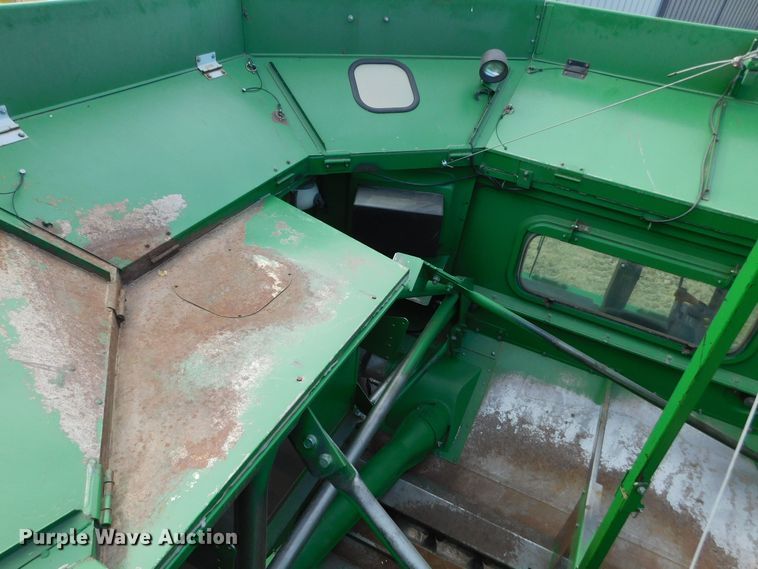 image for item DM2542 1999 John Deere 9610  combine