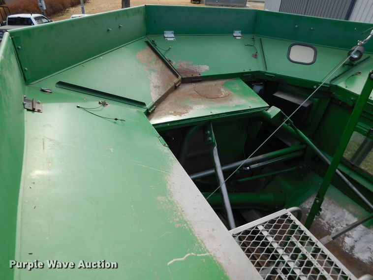 image for item DM2542 1999 John Deere 9610  combine