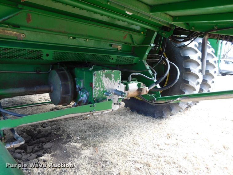 image for item DM2542 1999 John Deere 9610  combine