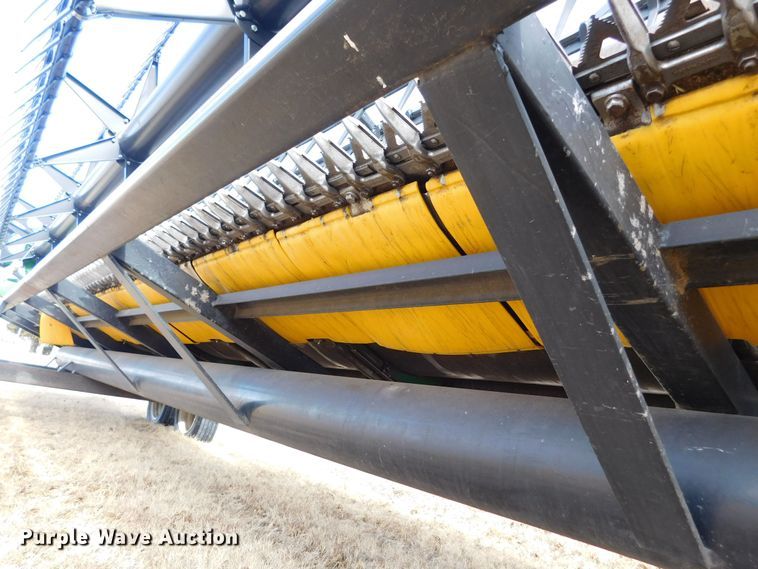 image for item DM2543 2000 John Deere 930F  flex head