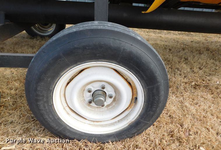 image for item DM2543 2000 John Deere 930F  flex head