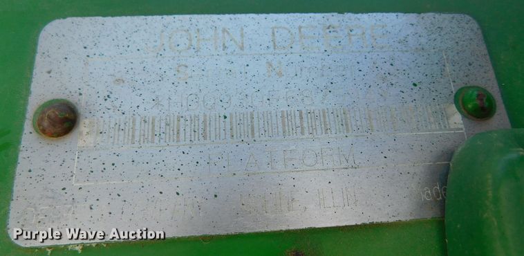 image for item DM2543 2000 John Deere 930F  flex head