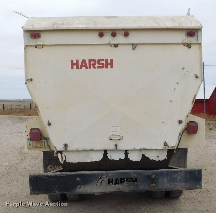 image for item DM2546 1999 Sterling L-Line  feed mixer truck