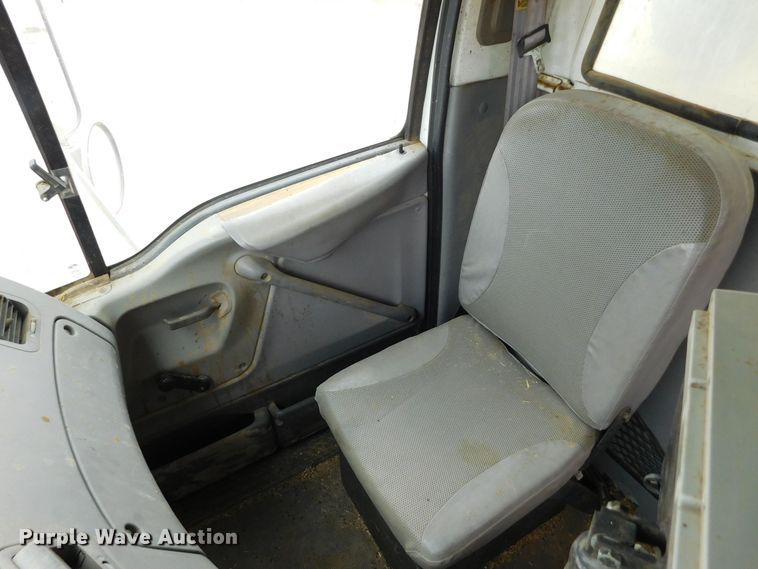 image for item DM2546 1999 Sterling L-Line  feed mixer truck