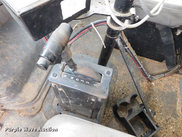 image for item DM2546 1999 Sterling L-Line  feed mixer truck