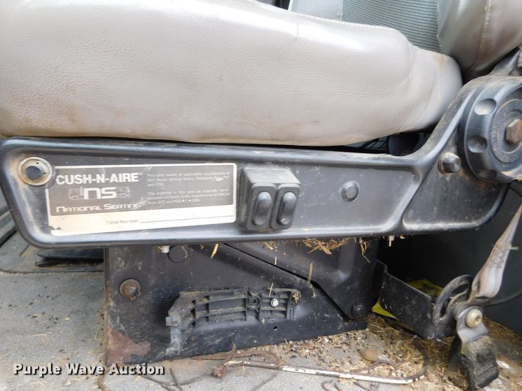 image for item DM2546 1999 Sterling L-Line  feed mixer truck