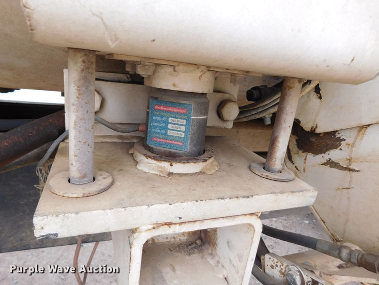 image for item DM2546 1999 Sterling L-Line  feed mixer truck