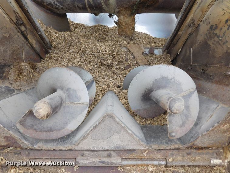 image for item DM2546 1999 Sterling L-Line  feed mixer truck