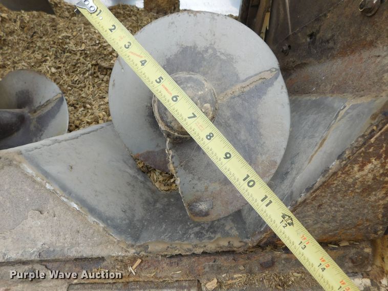 image for item DM2546 1999 Sterling L-Line  feed mixer truck