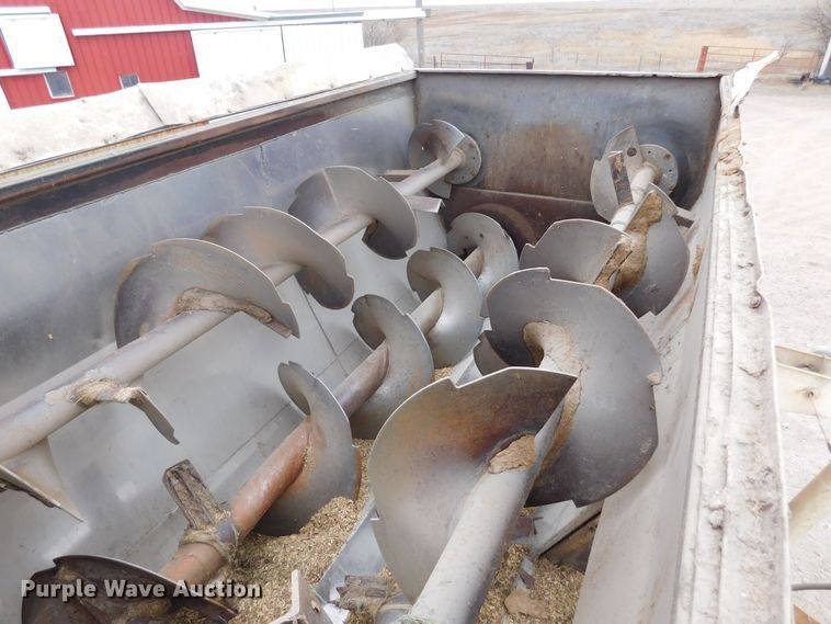 image for item DM2546 1999 Sterling L-Line  feed mixer truck