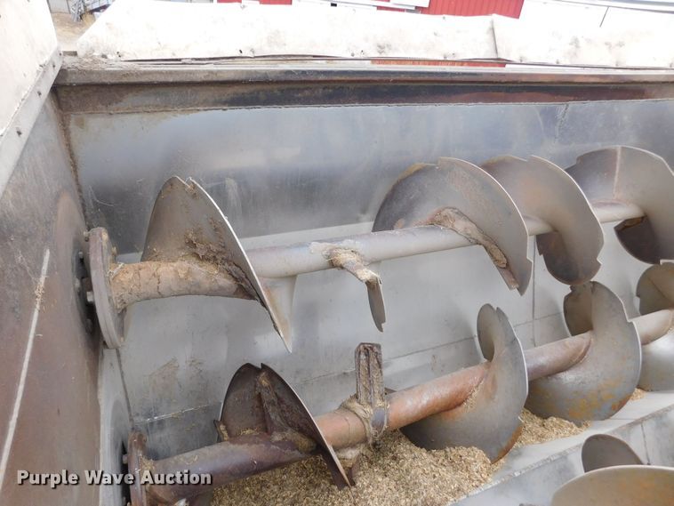 image for item DM2546 1999 Sterling L-Line  feed mixer truck