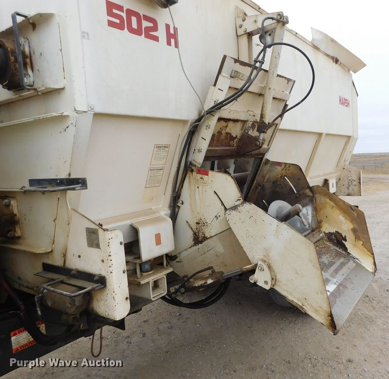 image for item DM2546 1999 Sterling L-Line  feed mixer truck